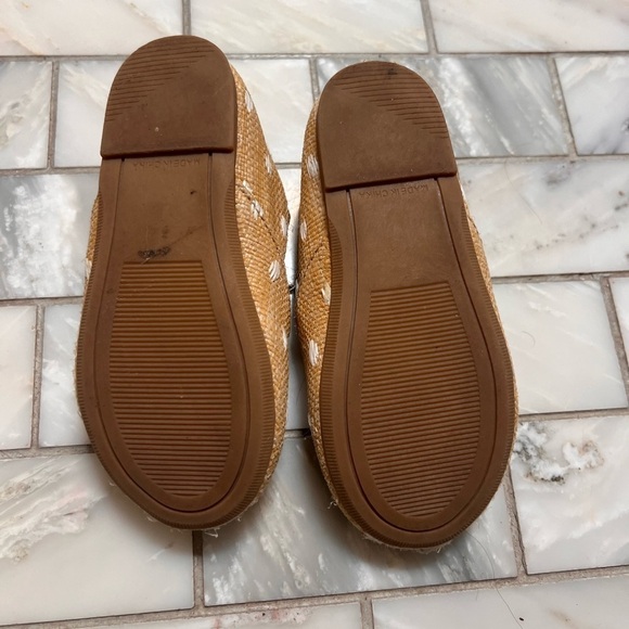 SOMETHING NAVY Toddler Yellow and White Dot Mary Jane’s - size 7 - Picture 2 of 10